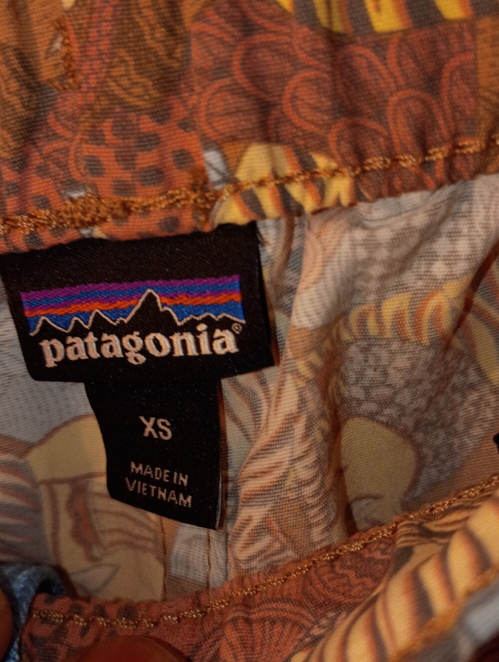Patagonia Worn Wear Girls Size XS Baggies Shorts - Picture 3 of 4